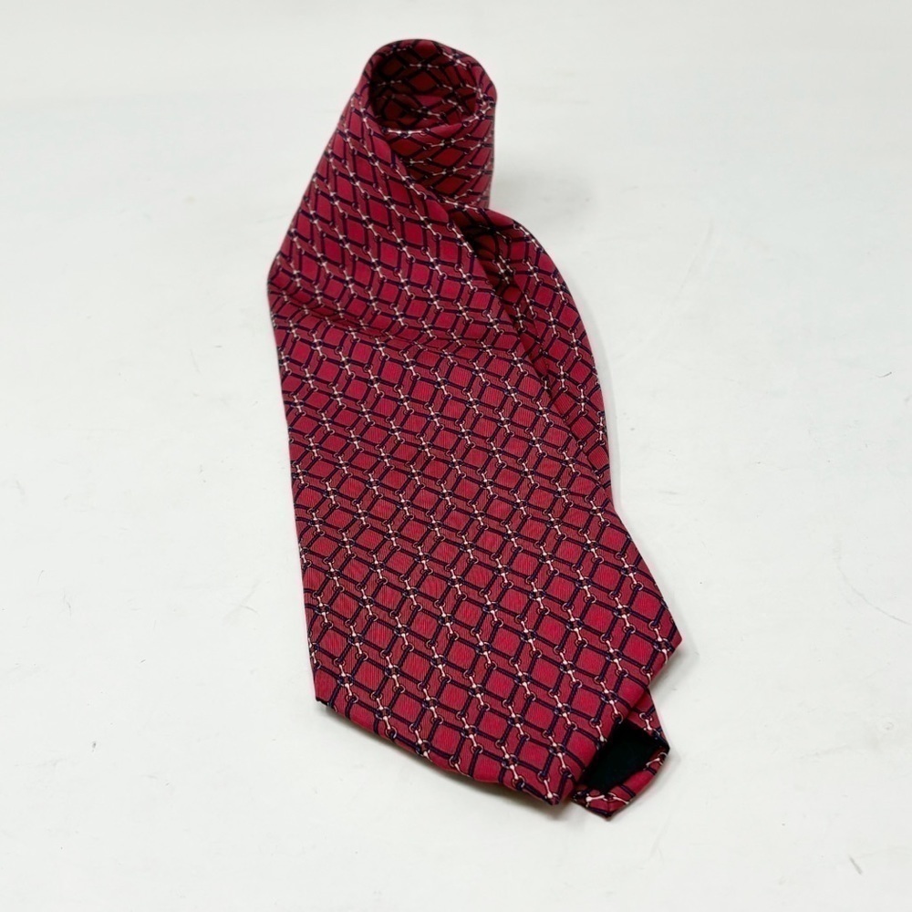 Vintage SAKS FIFTH AVENUE Men’s Red Blue Horse Bit Pattern 100% Silk Tie USA